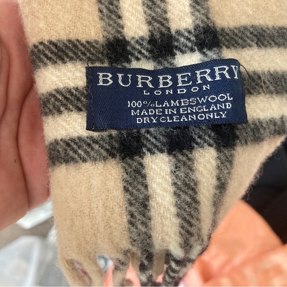 Burberry 100% Merino Wool scarf